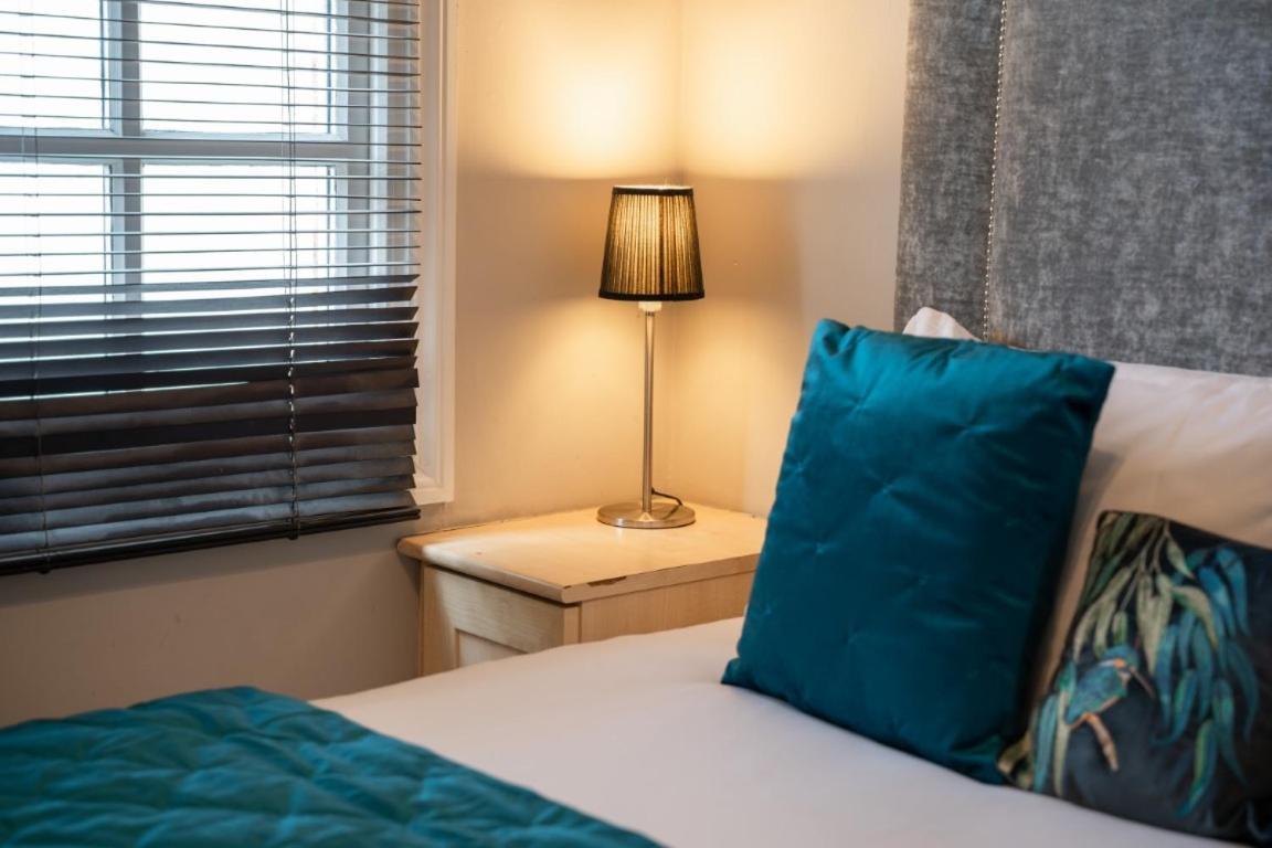 Perfectly Located Central Chester Town House -2Br المظهر الخارجي الصورة